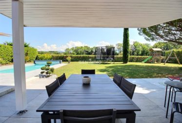 CHENS-SUR-LEMAN villa d'architecte