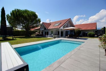 CHENS-SUR-LEMAN villa d'architecte
