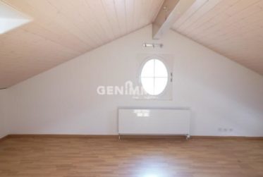 A LOUER VILLA RIVE DROITE