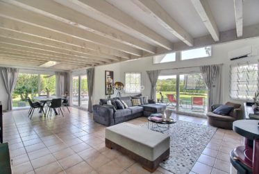 CHENS-SUR-LEMAN villa d'architecte