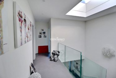 Élégance Contemporaine à Troinex : Superbe Villa contigüe