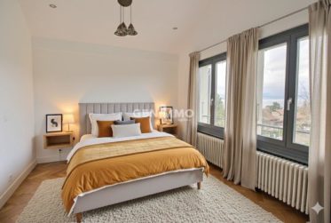 Vue plongeante sur le Lac