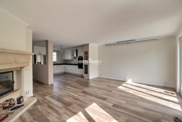 Très charmante villa contiguë à louer