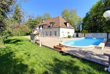 Domaine avec potentiel infini