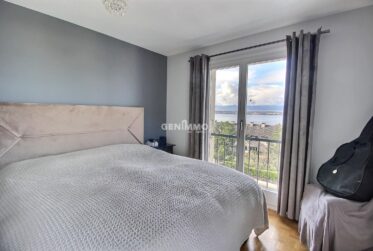 Appartement traversant avec magnifique vue lac