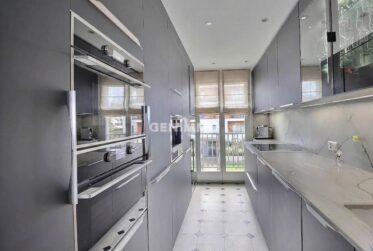Appartement traversant avec magnifique vue lac