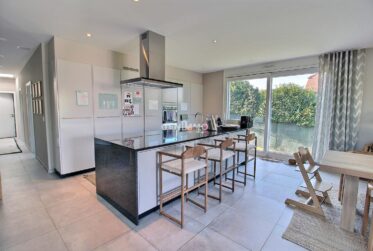 Villa d'exception vue lac – Modernité, volumes & prestations haut de gamme